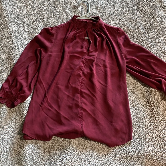 🖐🏼5 for $25 Worthington blouse w/  keyhole neck - Picture 1 of 4